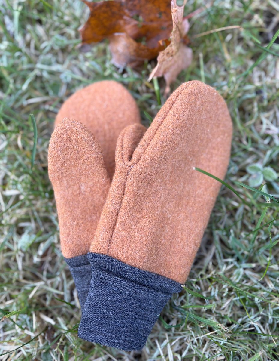 Votter 100% ull 4-9 år Farge  Karamell 🍬 