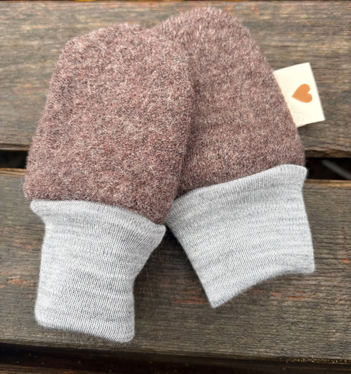 Votter 100% ull BABY str 6-12 mnd Farge Brun